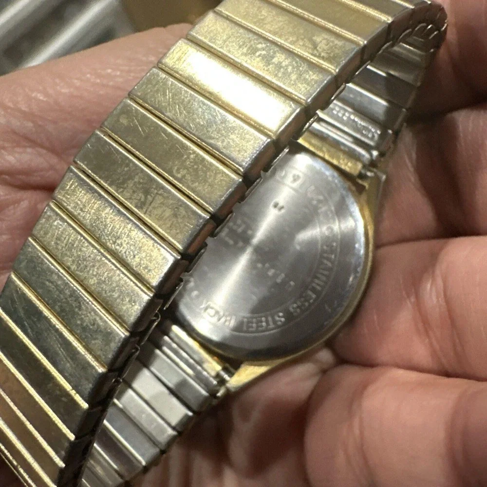 Working Acqua 36mm by Timex Indiglo men's‎ Gold Watch. 4.775.964  Light Works